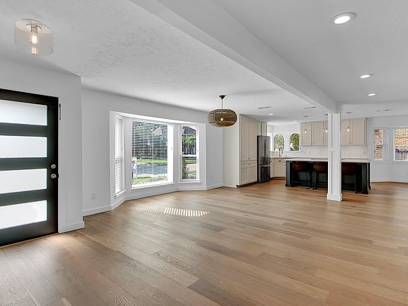 4th image of 15807 Brook Forest Dr