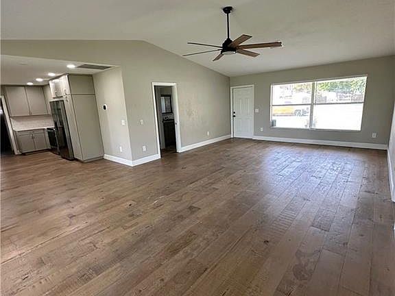 4th image of 11150 Orangewood DR
