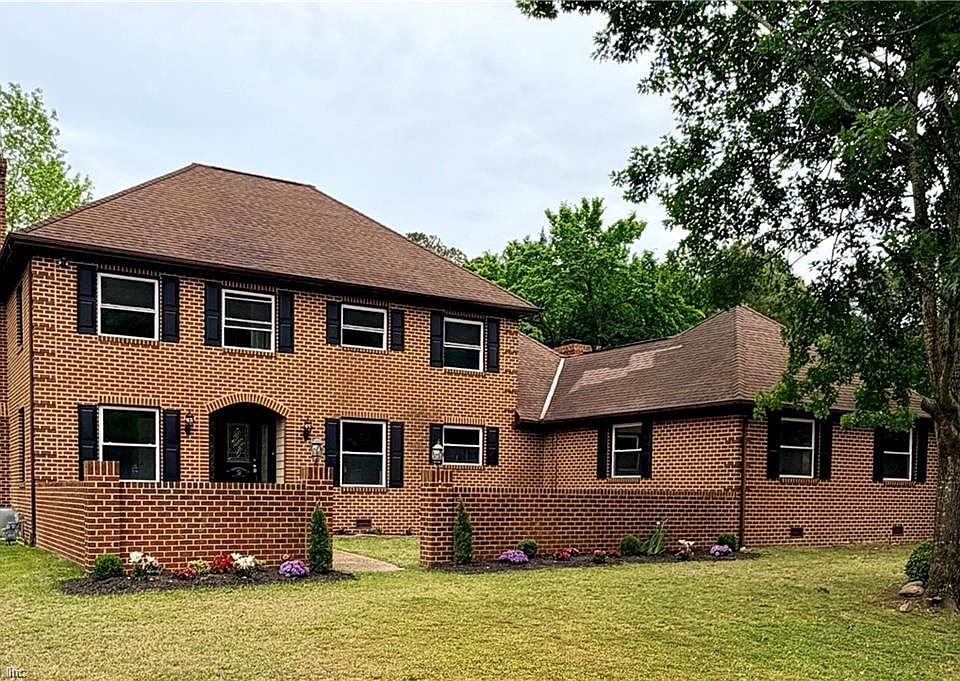 1st image of 9 Rhodelia Ln