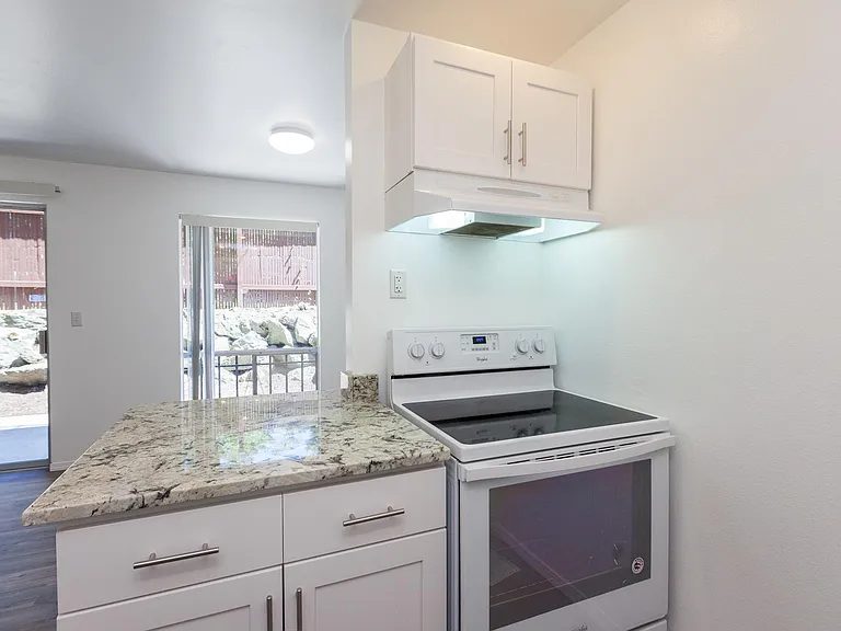 539 NE Ravenna Blvd #1 — Photo 6