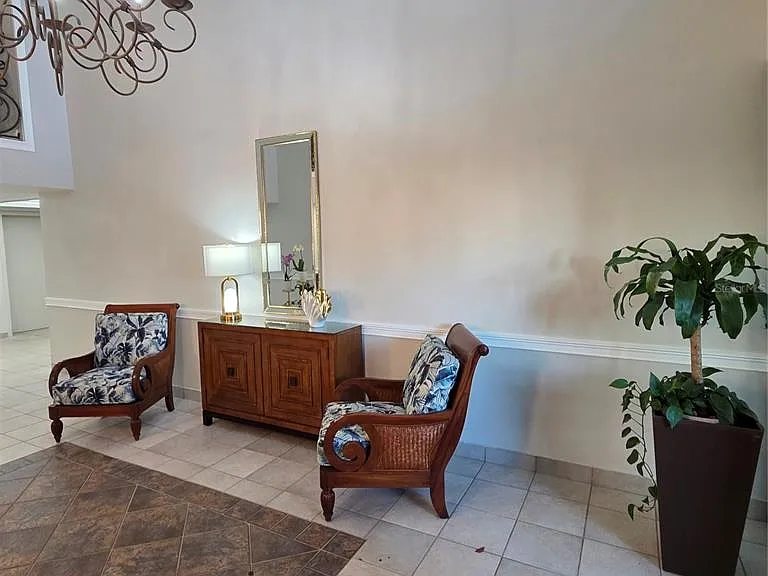 100 Oakmont Ln #305 — Photo 12