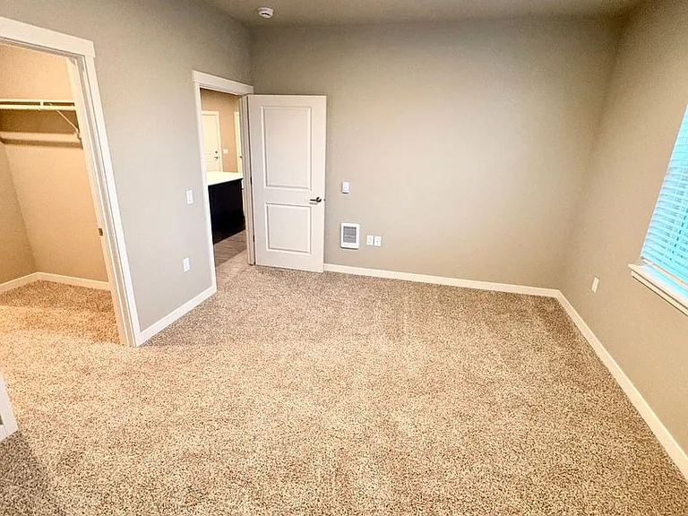 Introducing Dry Canyon Redmond's newest Luxury Apartments — Photo 90