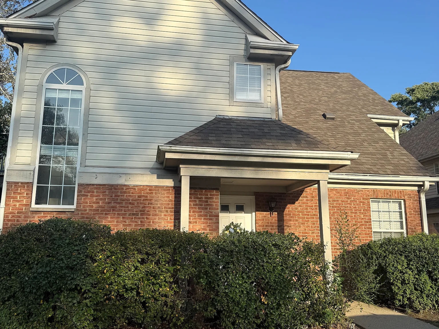 2 bed, 1.5 bath, 1000 sqft, $2,500 — Photo 1