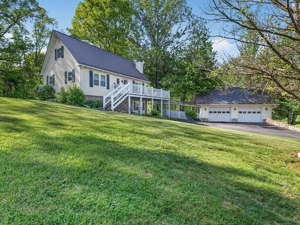 87 Echo Ln, Lebanon, VA 24266