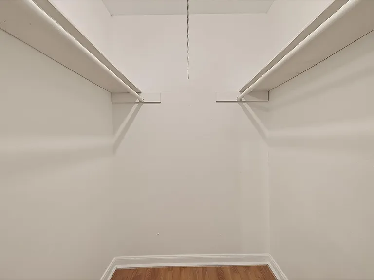 9422 Kristin Dr — Photo 35