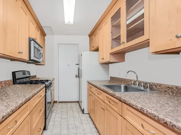 3333 Henry Hudson Parkway image 6 of 18