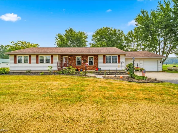 1256 Black Sea Rd, Jefferson, OH 44047