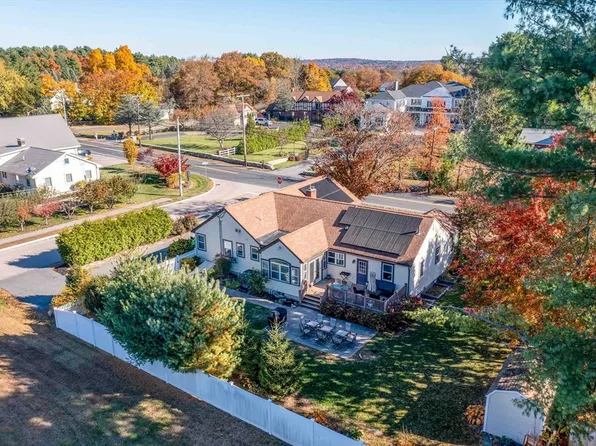 267 Canton St, Westwood, MA 02090