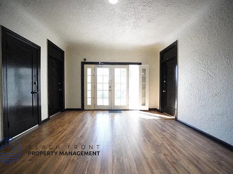 402 N. Soto St. — Photo 3