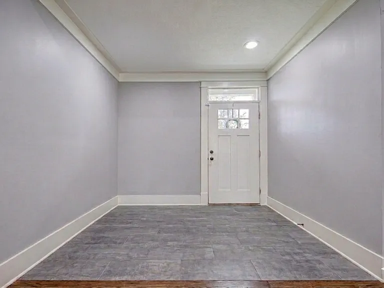 141 Northwestern Ave — Photo 12