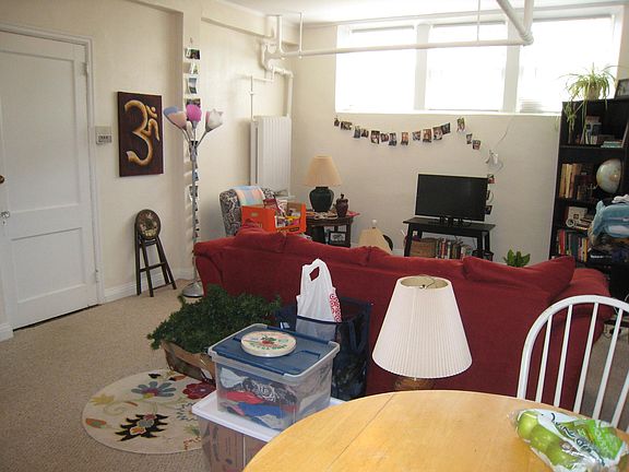 4th image of 1978 Ashland Ave #B2