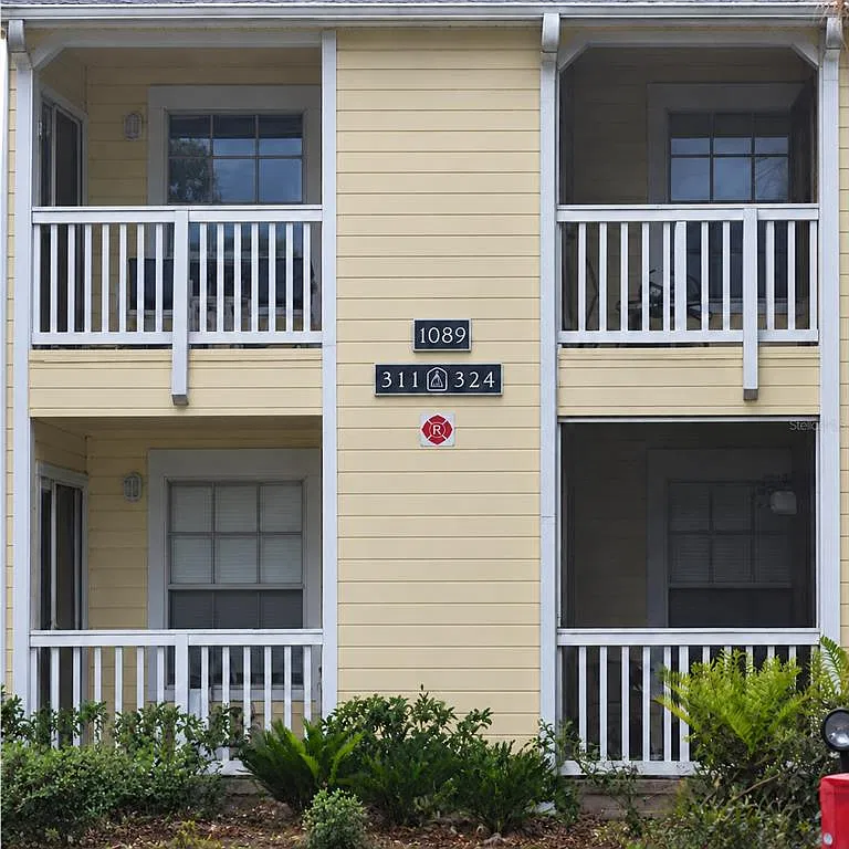 2 bed, 2.0 bath, 934 sqft, $1,900 — Photo 1