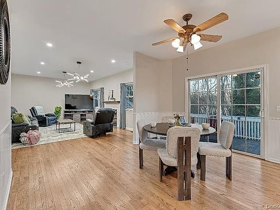 5th image of 33 E Potter Lane NE
