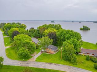 N7440 Edgewater Dr, Beaver Dam, WI