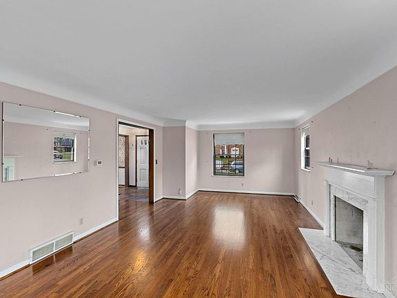 4th image of 7629 Trailwind Dr