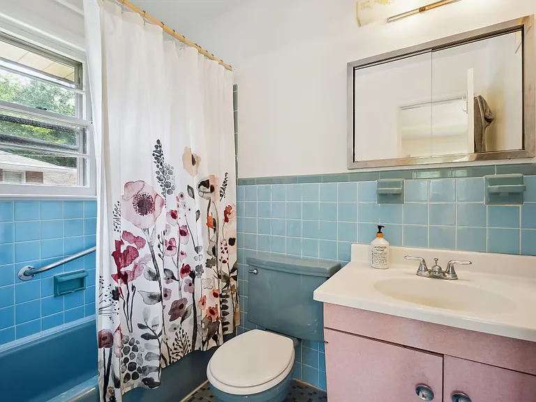 8504 Sundale Dr — Photo 16