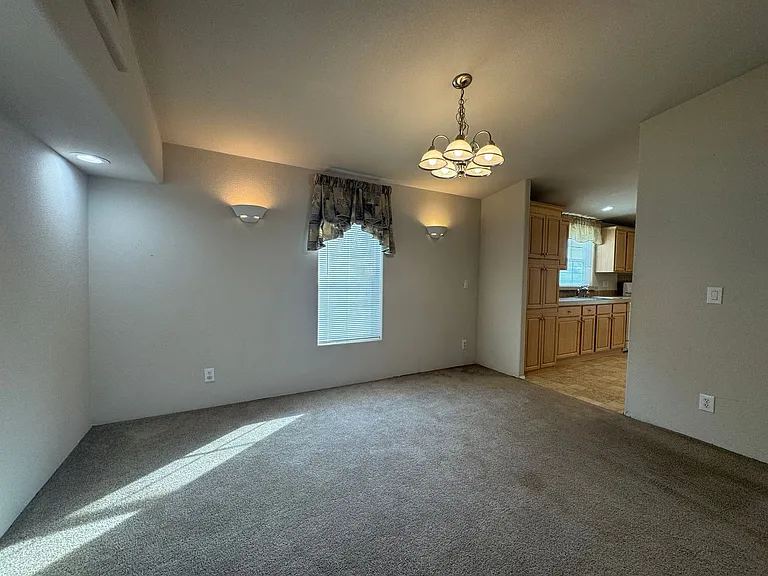 10044 S Kent Rd — Photo 7