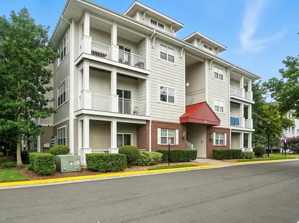 908 Southmoor Dr Unit 105, Virginia Beach, VA 23455