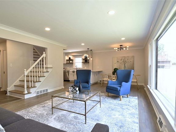 4th image of 2615 University Blvd