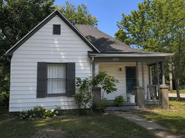 2057 N Pickwick Avenue, Springfield, MO 65803