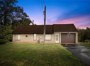 319 Center Grange Rd, Monaca, PA 15061