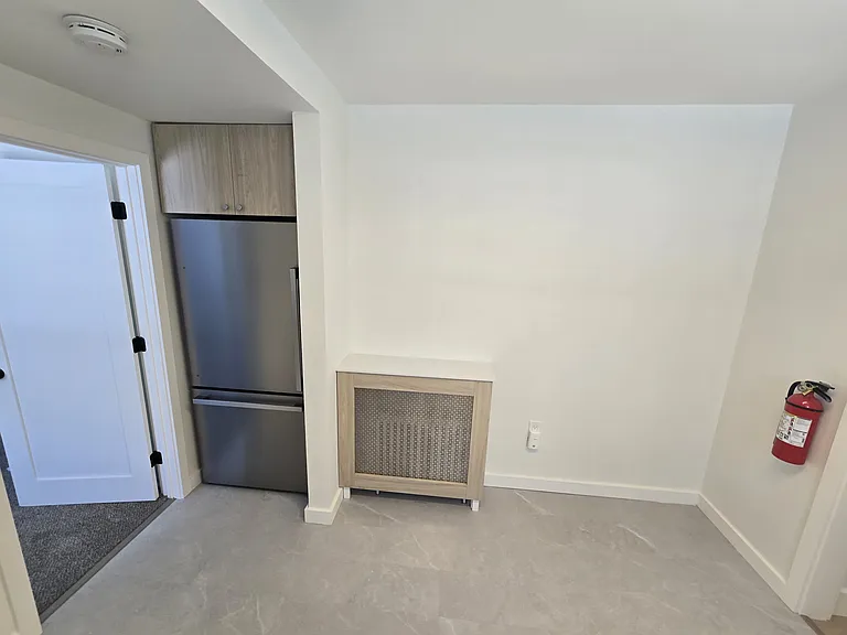 112 Anchor Pl #2 — Photo 3