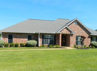 60 Sandalwood Trl NE, Brookhaven, MS 39601
