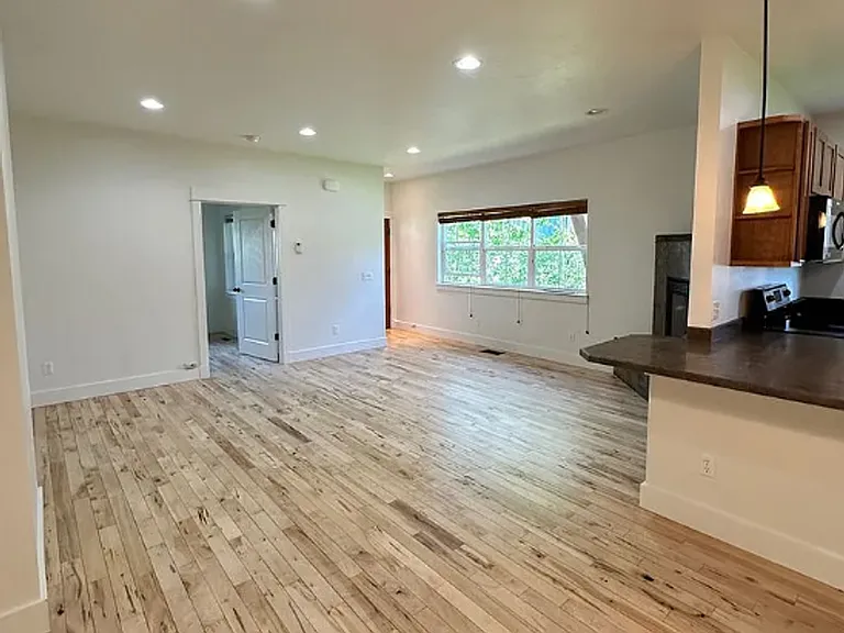 374 Kimball Ave #A — Photo 3