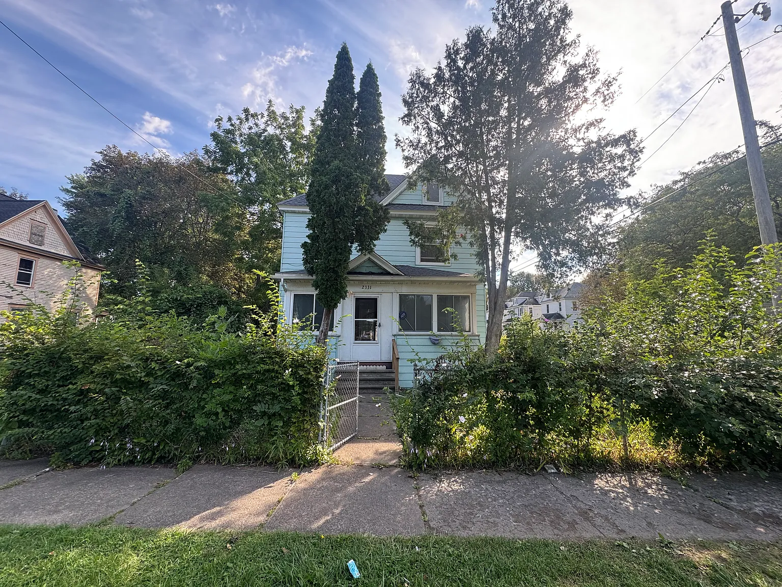 4 bed, 1700 sqft, $2,300 — Photo 3