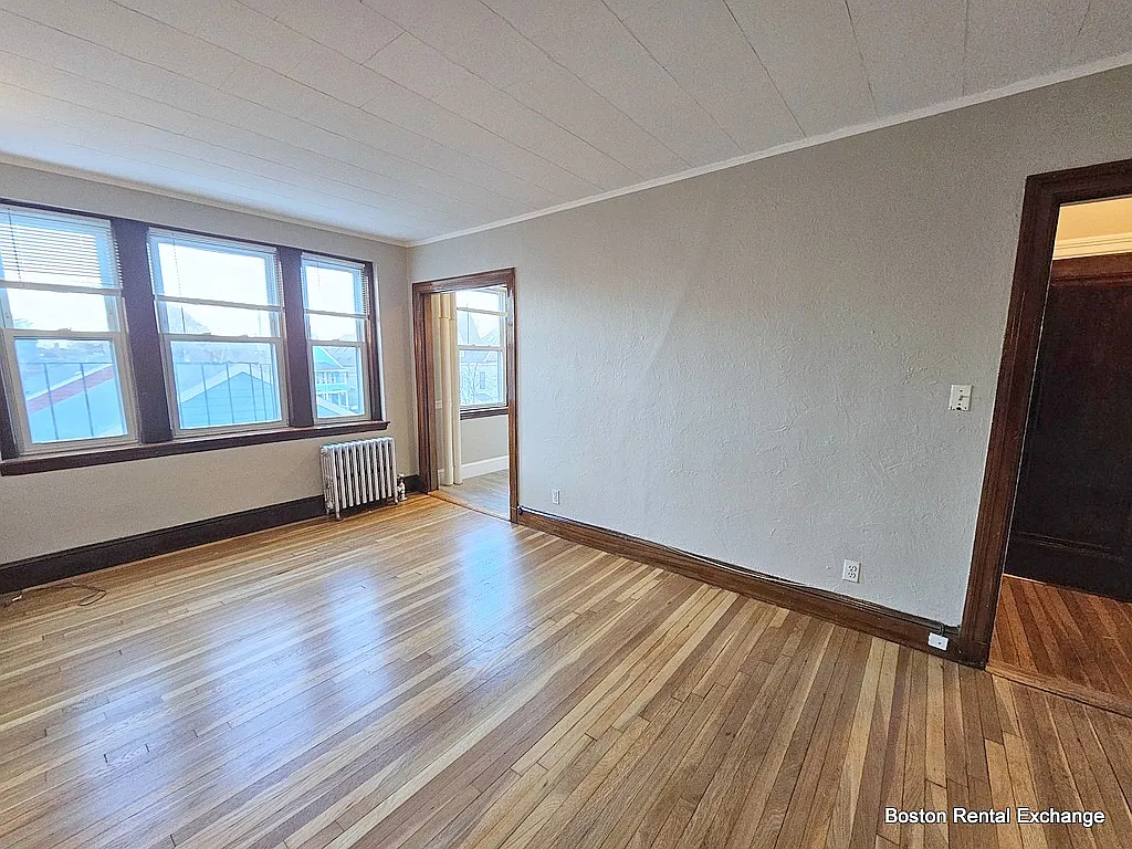 Studio, $2,100 — Photo 3
