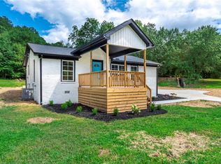 1506 Robert P Jeanes Rd, Easley, SC 29640