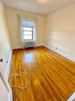 3rd image of 2267 35th St APT 4E