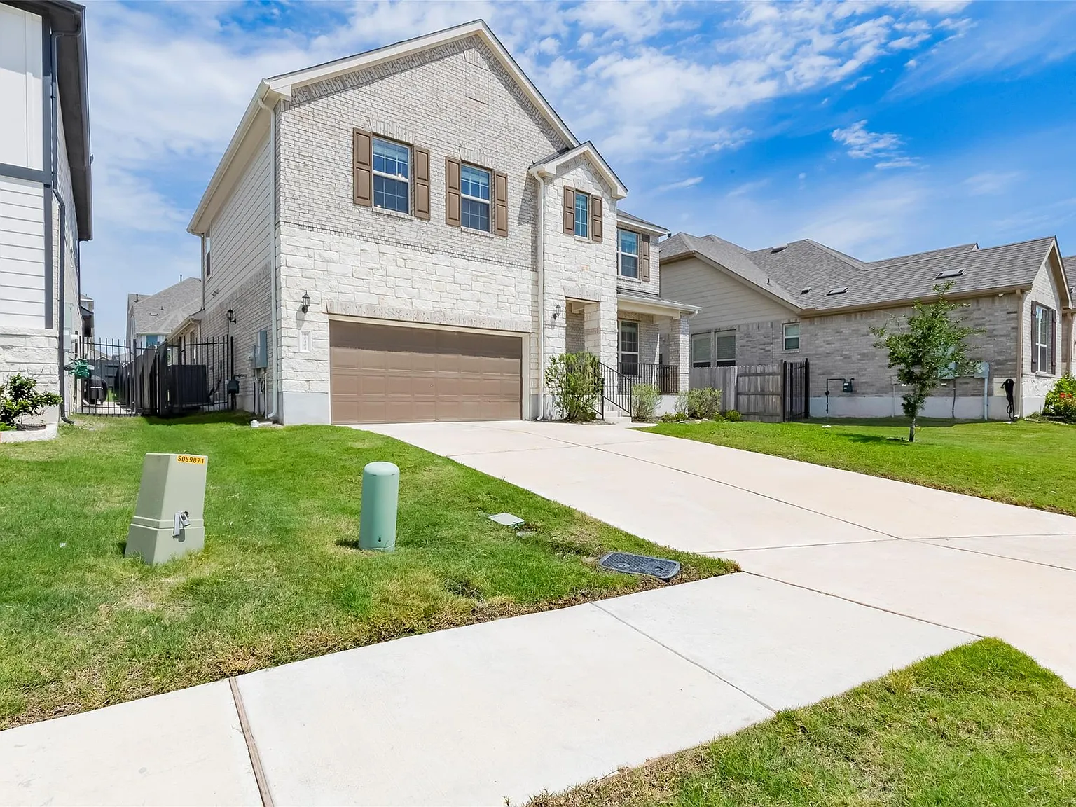5 bed, 4.0 bath, 3270 sqft, $2,800 — Photo 3