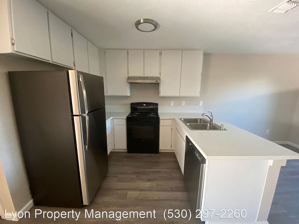 1st image of 16816 Antelope St #4