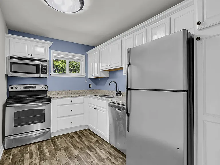 250 Little St #C204 — Photo 11