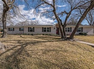 1039 Cardinal Dr, Woodway, TX 76712