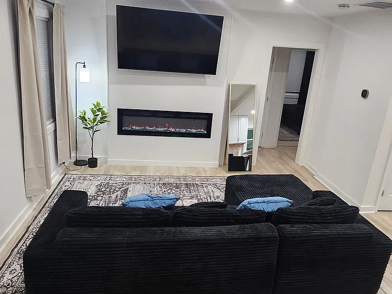1101 Oak Knoll Ter SE — Photo 4