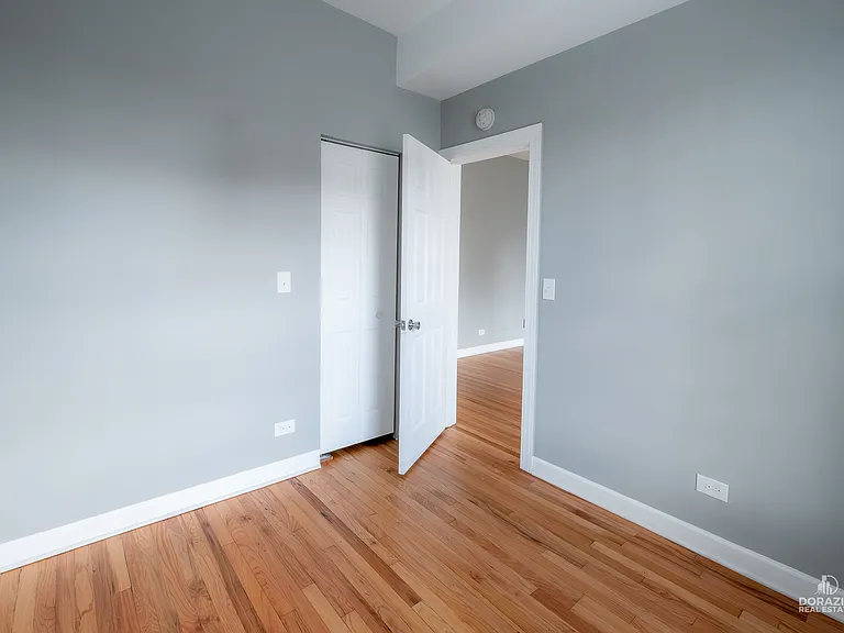 6111 S Eberhart Ave #2 — Photo 16
