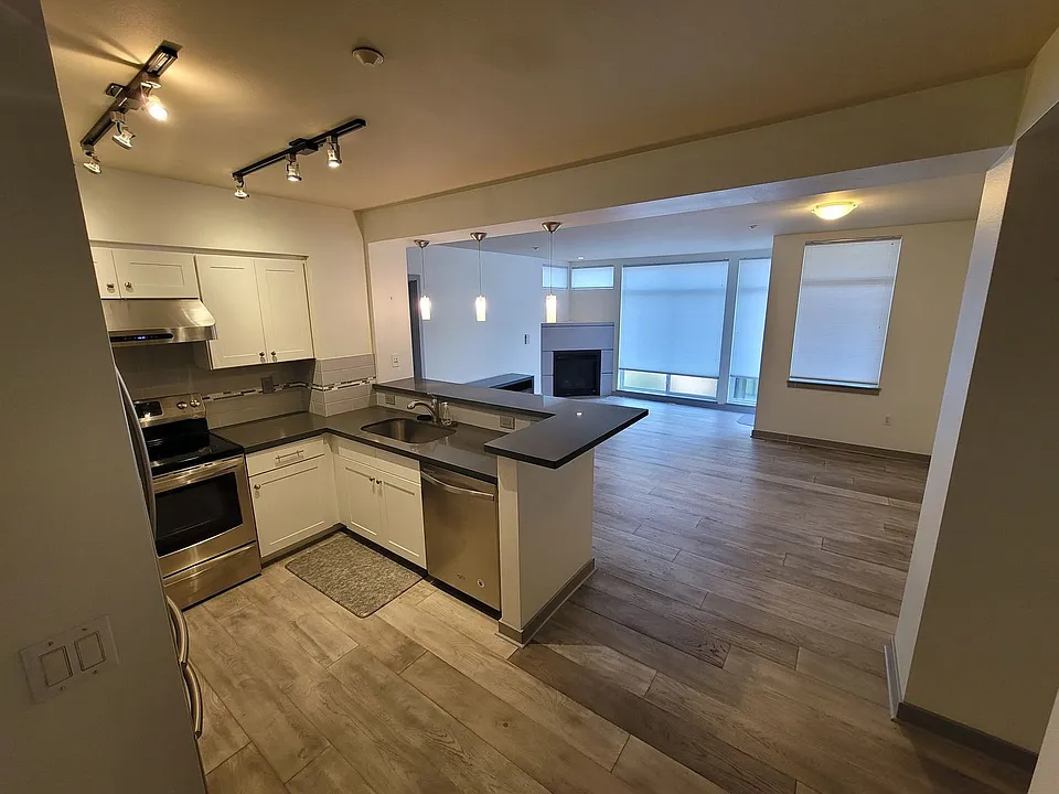 211 Kirkland Ave #307