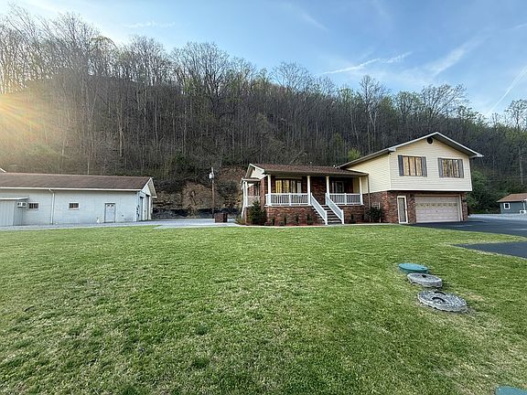2nd image of 1077 Navigator Rd