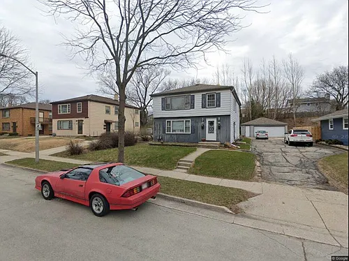 2552 S 96th St Photo 1