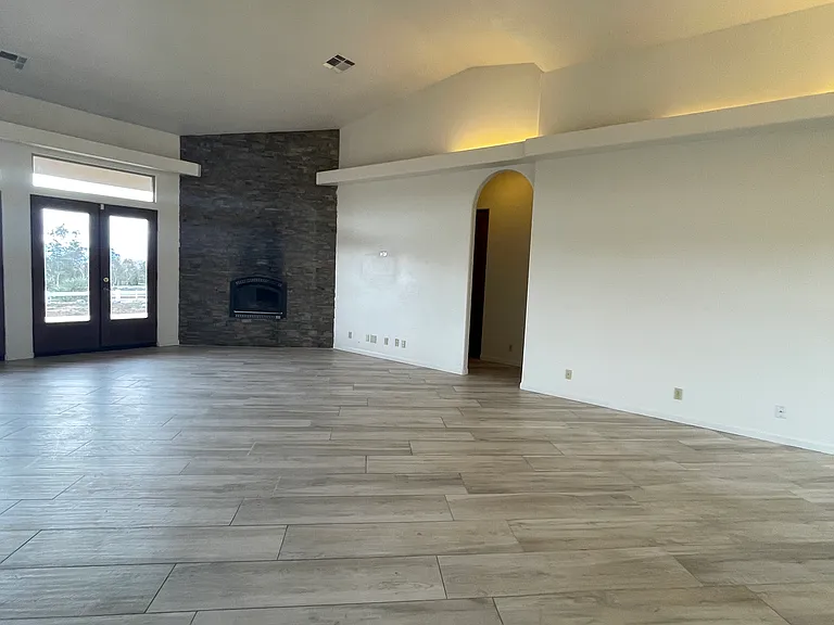 10745 Pinon Ave — Photo 3