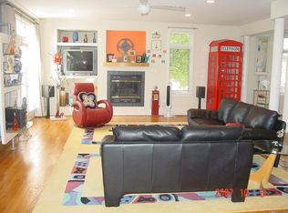 1437 Waterfront Rd, Reston, VA 20194