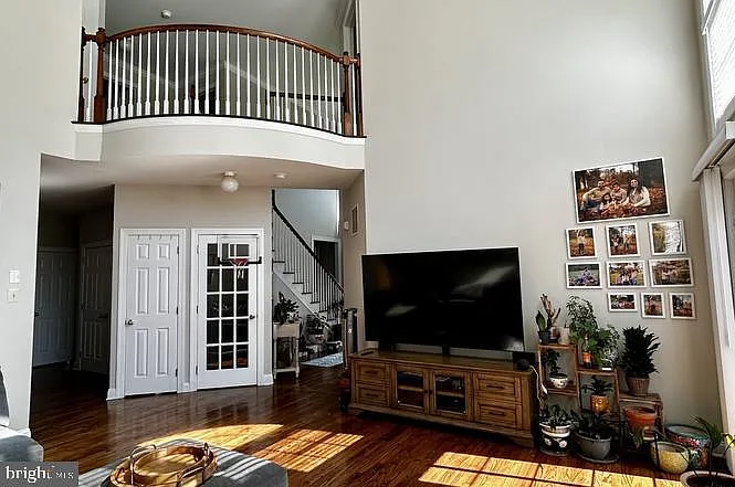 88 Granville Way — Photo 6