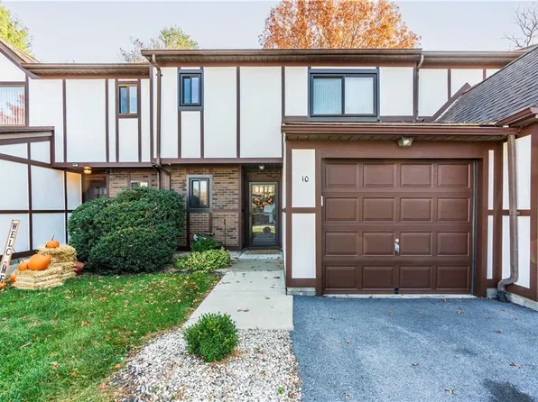 10 Amber Court, Poughkeepsie, NY 12603