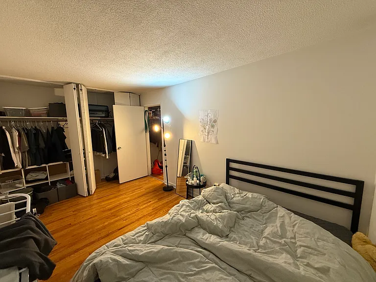 526 Putnam Ave — Photo 4
