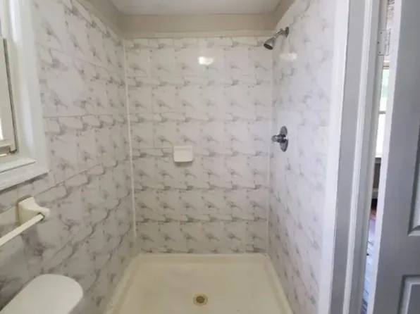 1040 Grove St Floor 3, Irvington, NJ 07111
