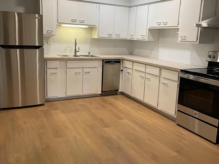 1012 Van Kirk Dr — Photo 4