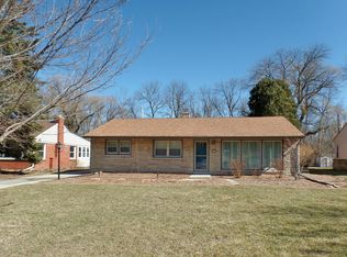 8024 N Santa Monica Blvd, Fox Pt, WI 53217