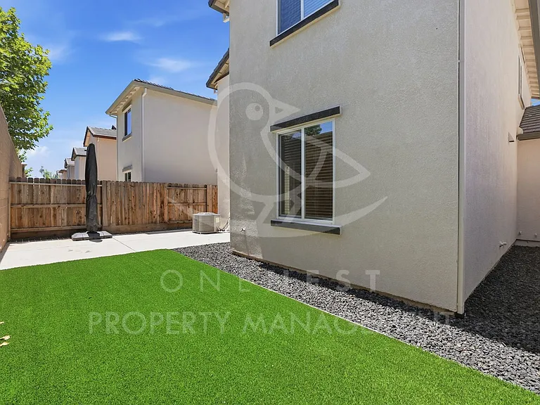 2279 Comstock Ln — Photo 26